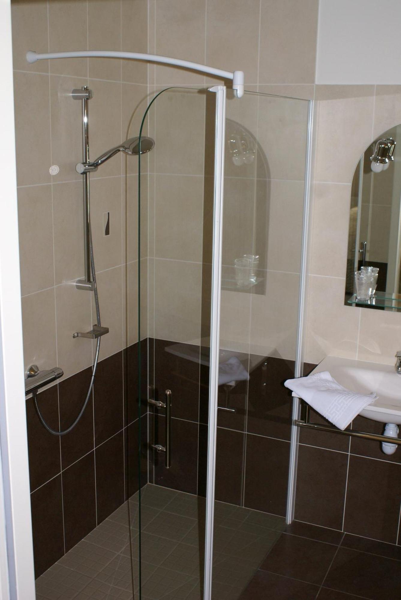 Logis Hostellerie Du Perigord Vert ブラントーム エクステリア 写真