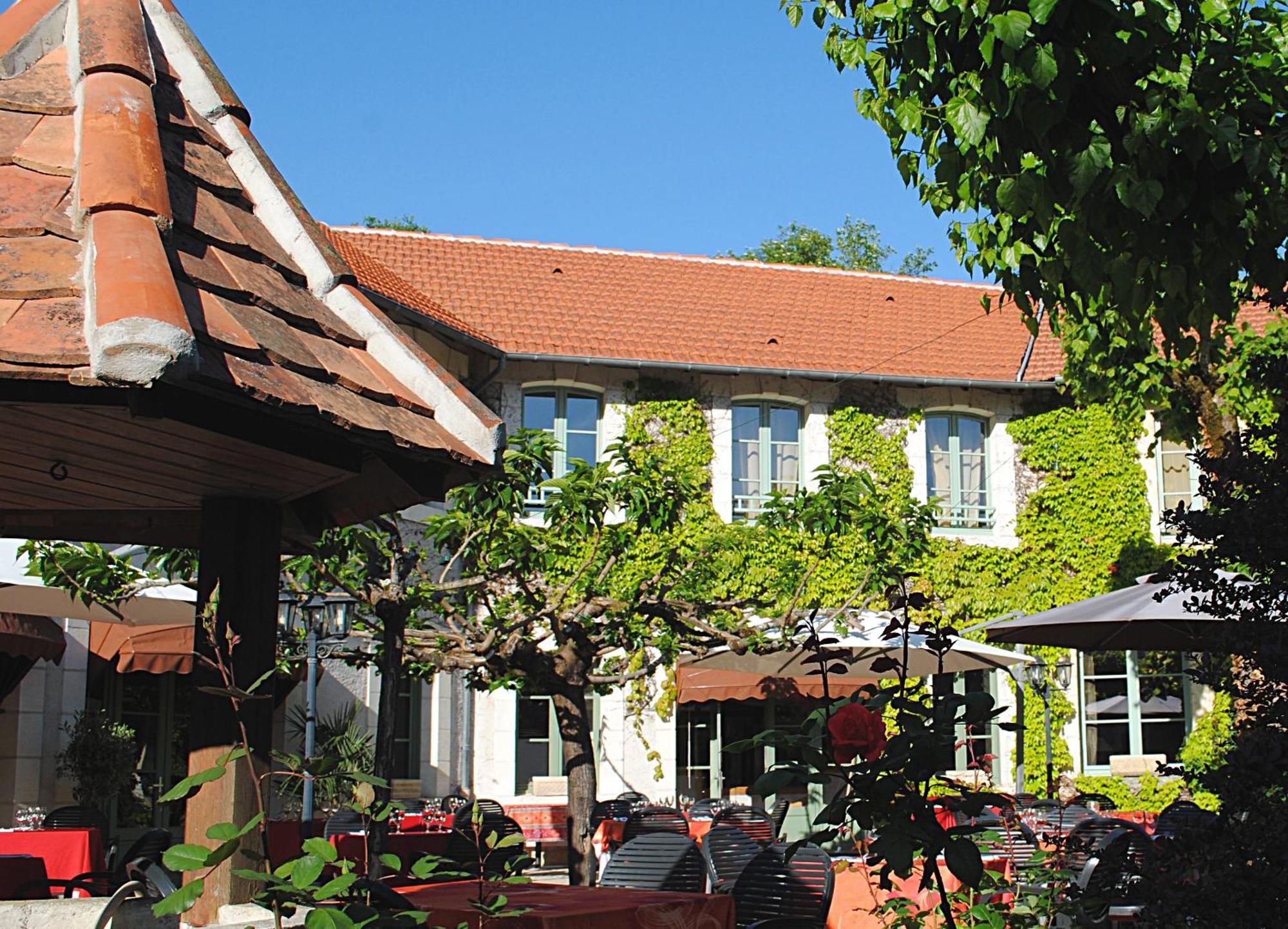 Logis Hostellerie Du Perigord Vert ブラントーム エクステリア 写真