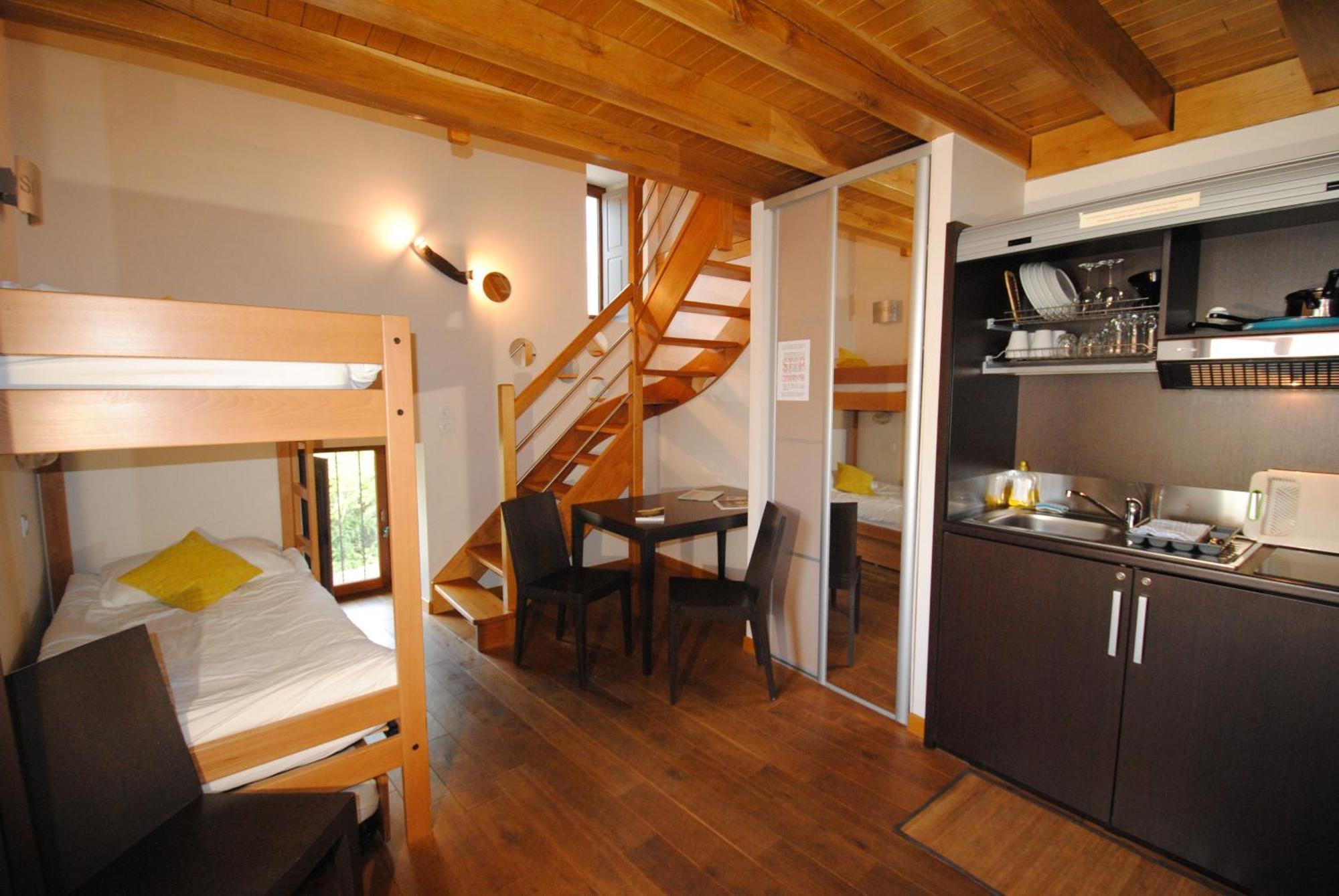 Logis Hostellerie Du Perigord Vert ブラントーム エクステリア 写真