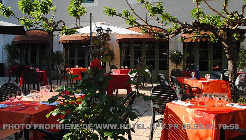 Logis Hostellerie Du Perigord Vert ブラントーム エクステリア 写真